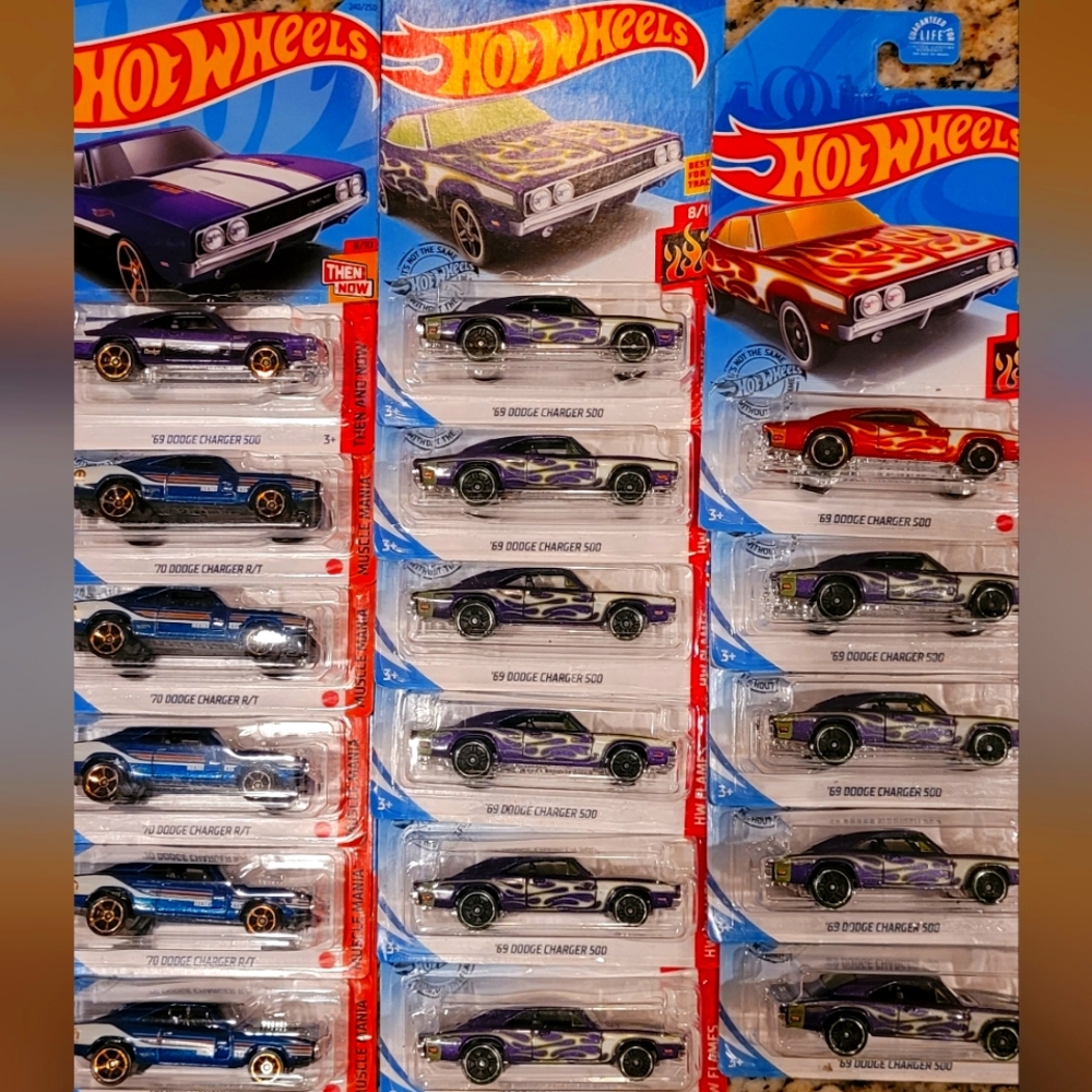 COPY - HOTWHEELS 1969-1970 DODGE CHARGER RT/500 LOT